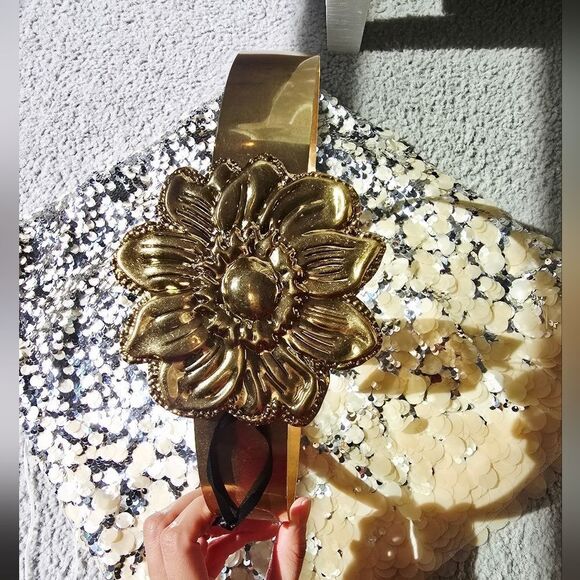 Nwt Zara BLOGGER\'S FAVE! Zara Gold Metal Flower Belt NWT Size 30 main image 16